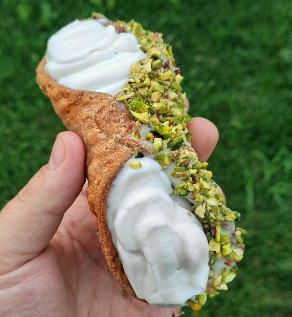 Cannolo with Ricotta&Pistacho